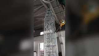 Amateurfunkturm hochdrehen